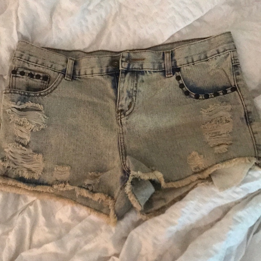 FOREVER 21 Discolored Jean shorts